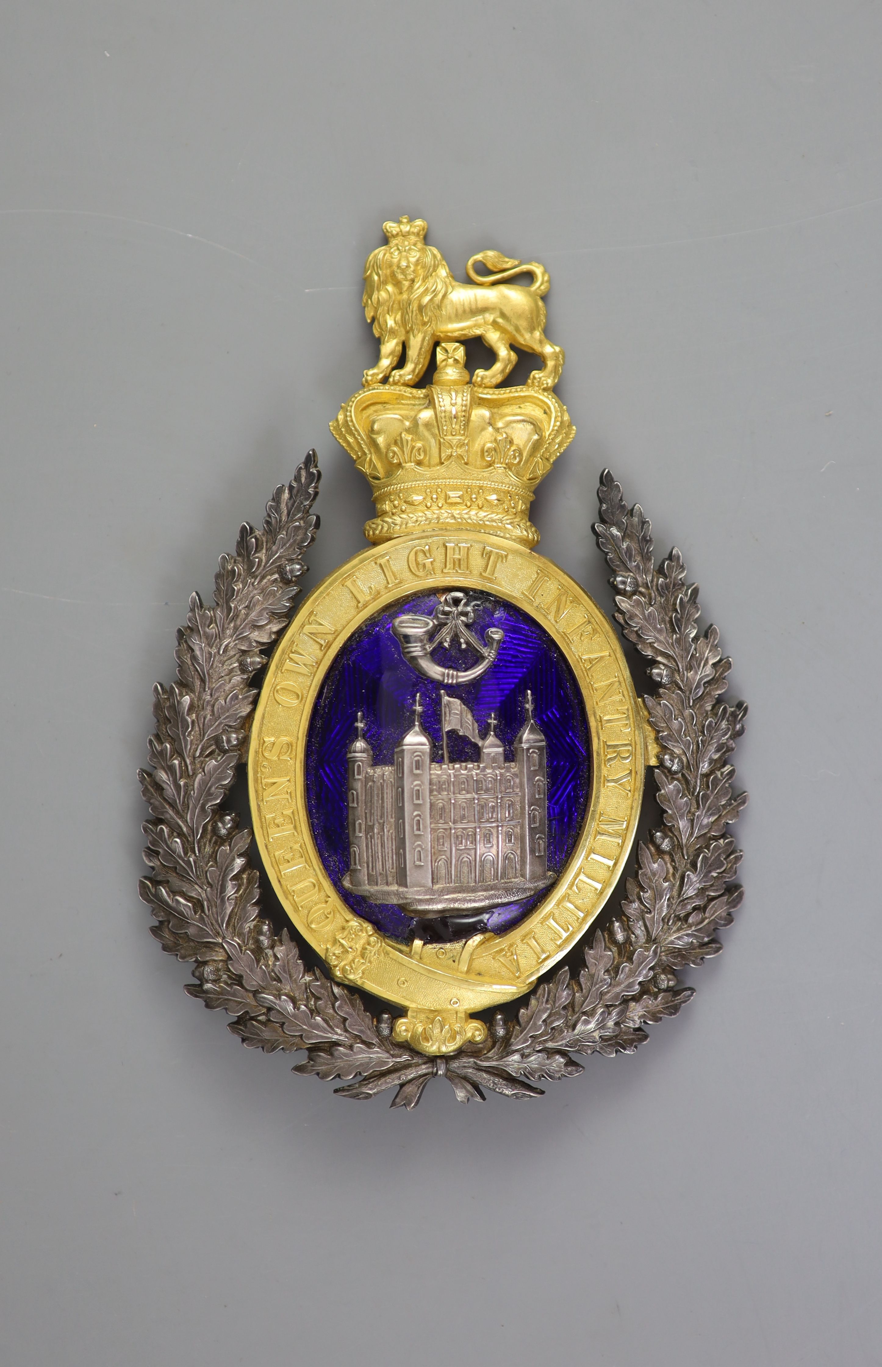 A rare royal Tower Hamlets Militia Officer's Belltop shako plate circa 1835, 14 x 10cm